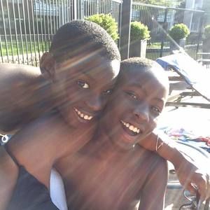 Meet your Posher, Ebony